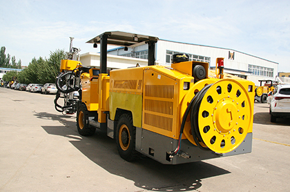 Jumbo de boulonnage hydraulique HT92-D (Hauteur minimale de section : 2,8 m)